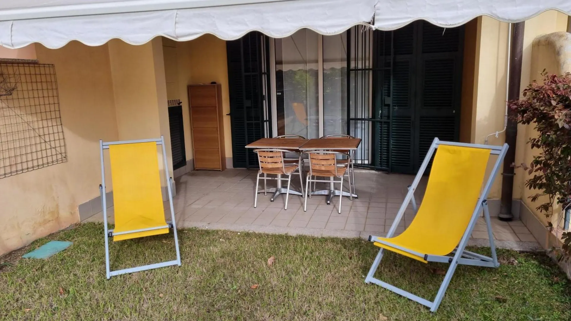 Appartamento La Casa Di Freddy Loano 0*,