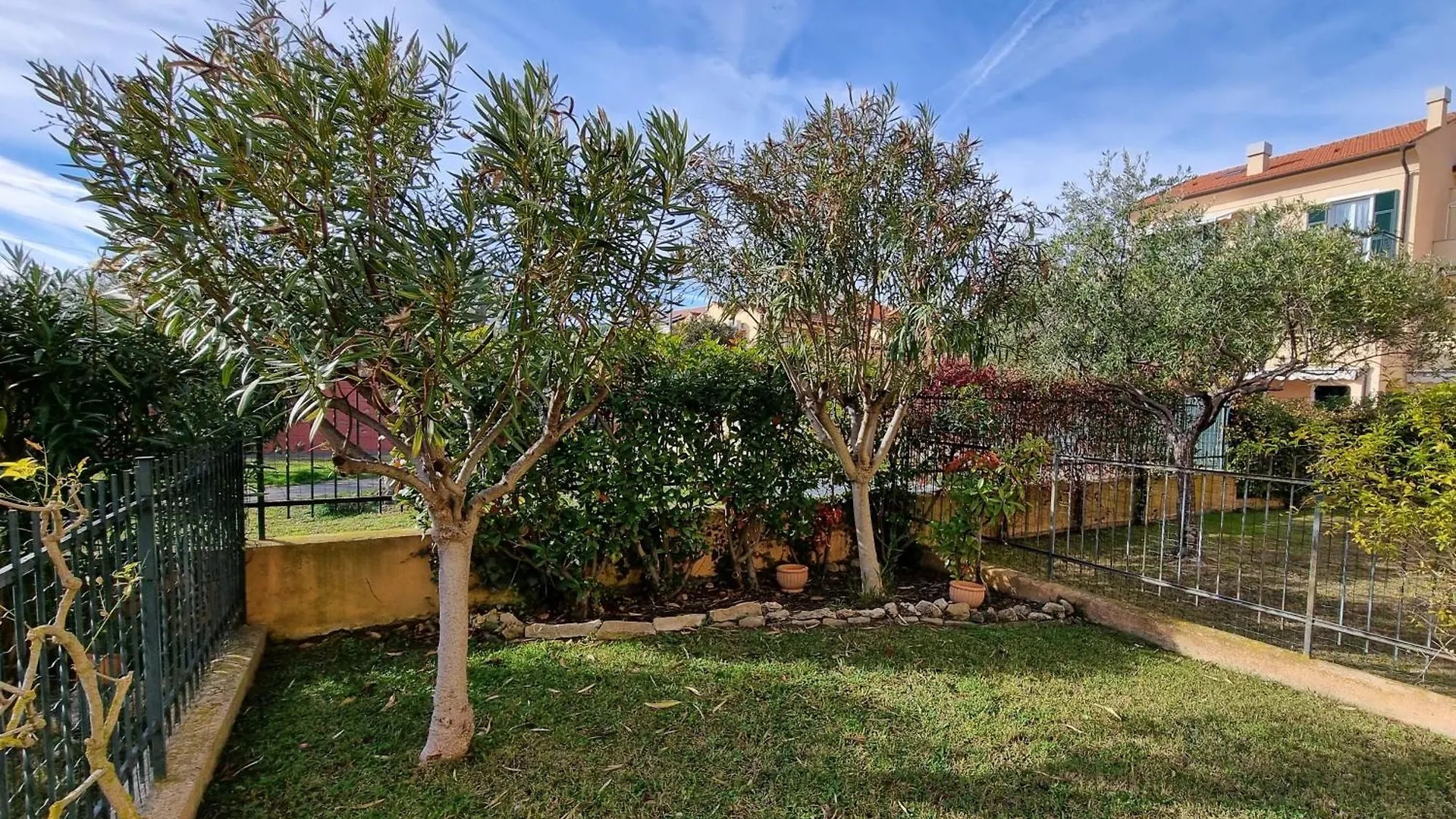 Appartamento La Casa Di Freddy Loano 0*,